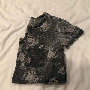 American Eagle floral tee
